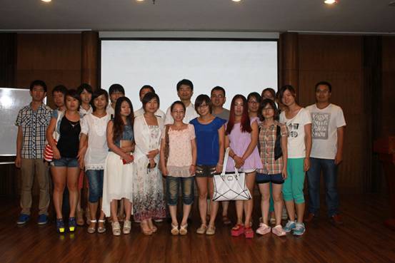 惠合企業(yè)參加執(zhí)行力與講師合影